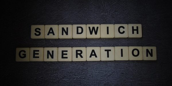 generasi sandwich source: shutterstock